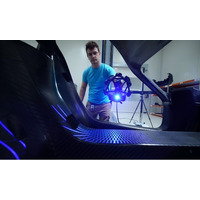 SHINING 3Dの3Dスキャンシステムを使用したハイパーカー用カーボンモノコックの検査と品質管理