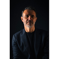 ALCANTARA(R)のデザイン・アンバサダーにマテリアルとCMFデザインの第一人者、クリス・レフテリが就任