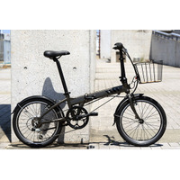 DAHON Newアクセサリー情報：気軽でオシャレな木製プレートのワイヤーバスケット「Timber Touch Basket」が登場