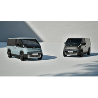 次世代モビリティとして注目が集まるEV車「Kia PV5」をトイファクトリーが初展示〈東京・南町田で2モデルを公開〉