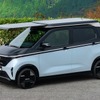 日産『サクラ』に伸縮式ソーラールーフ、年間3000km走行分を発電可能…ジャパンモビリティショー2025
